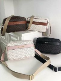 Picture of Michael Kors Lady Handbags _SKUfw110742200fw